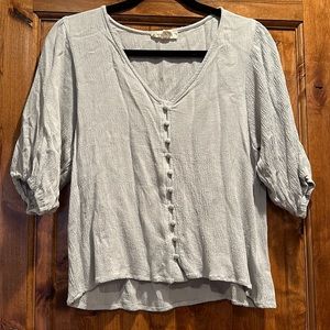 Light gray (slightly green) flowy V-neck blouse!